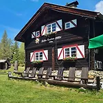 Tannenhaus I *