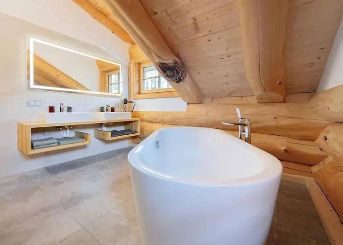 Tannenhaus I בקתה *